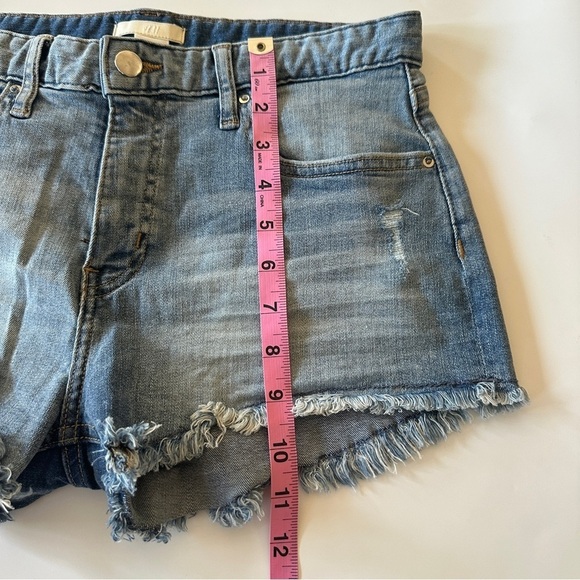 H&M Blue Denim Jean Shorts Distressed Relaxed Fit Size 4 - Picture 11 of 13